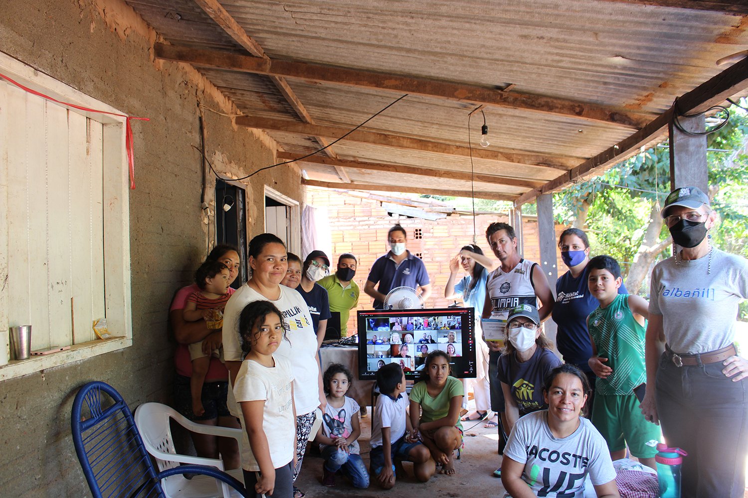 Encuentro virtual con voluntarios del Afiliado de Hábitat St.Vrain Valley y familias de la comunidad Ma. Auxiliadora