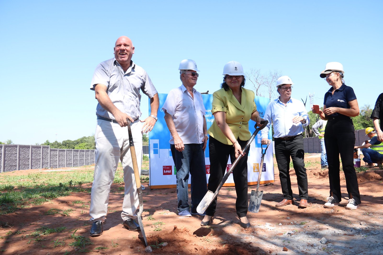 Hábitat para la Humanidad construye un nuevo modelo de viviendas en condominio