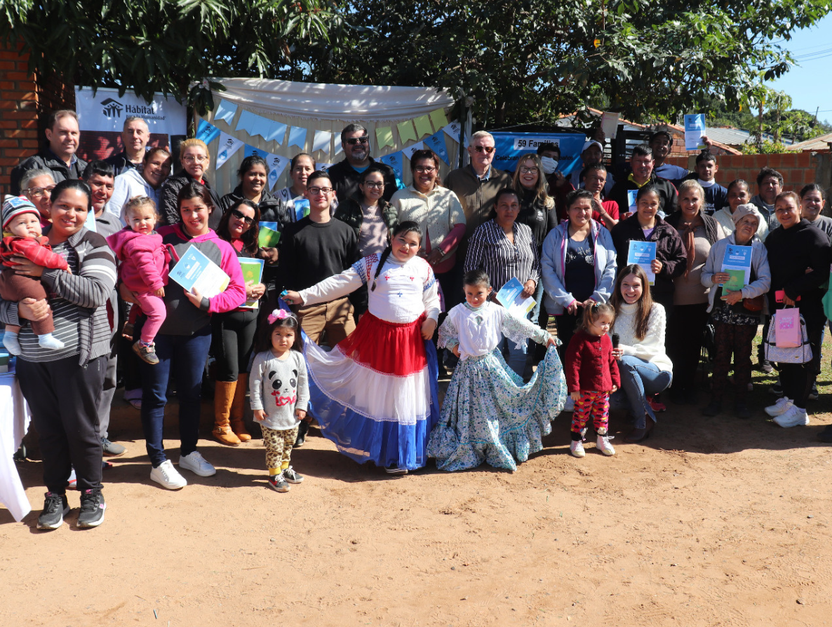Entrega de obras para el saneamiento de las familias